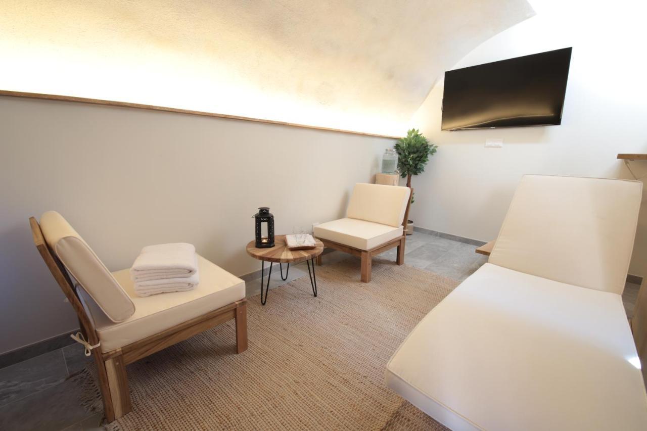 Gite De Charme Haut De Gamme Avec Jacuzzi Et Sauna Privatifs Donzere ภายนอก รูปภาพ